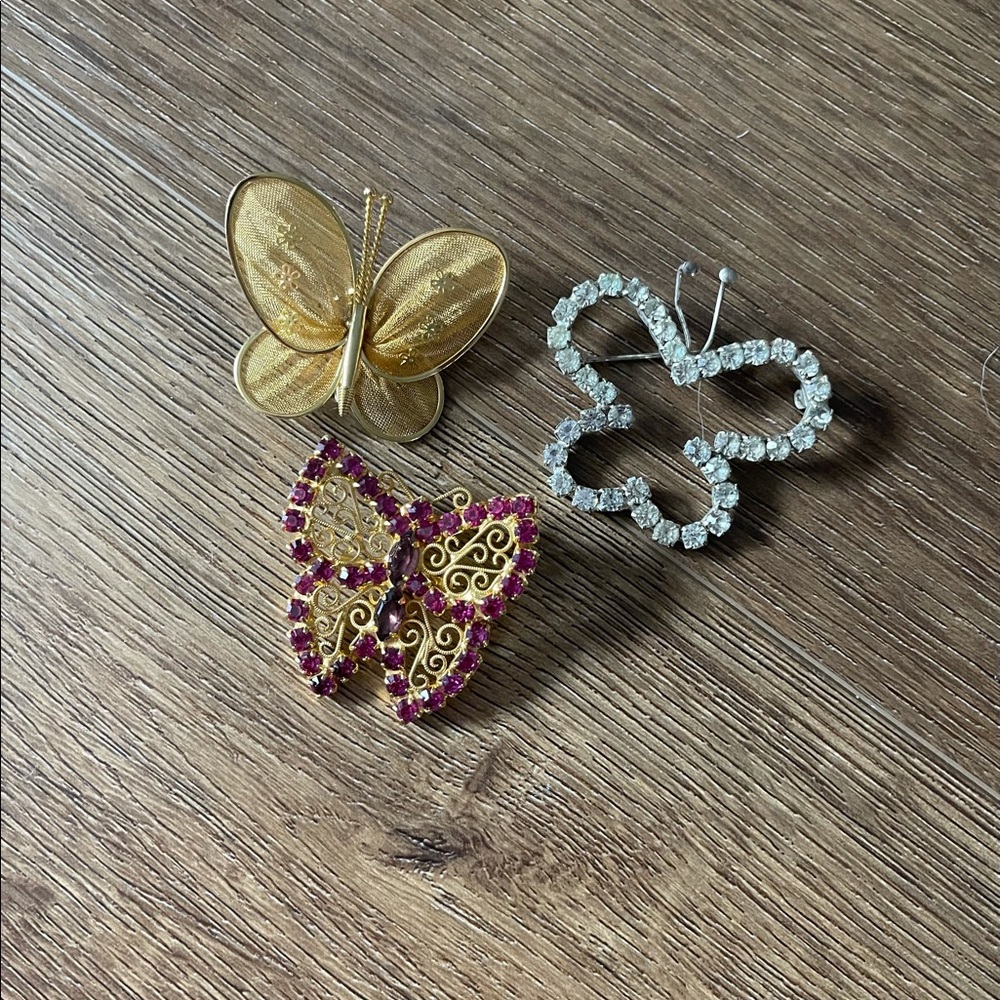 Beautiful Vintage Butterfly Brooch Bundle - Picture 7 of 12